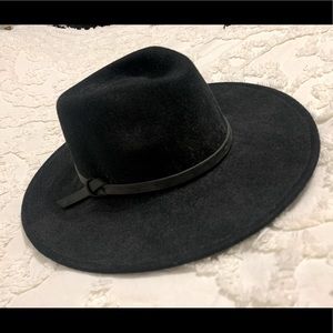 Black Wide Brim Felt Fedora Hat